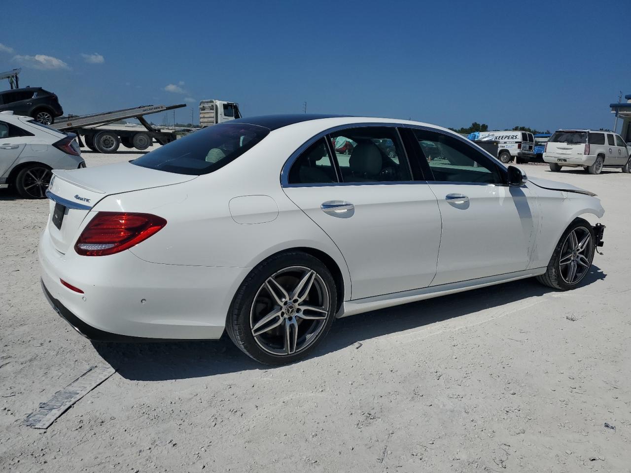 WDDZF6GB7JA409078 2018 Mercedes-Benz E 400 4Matic