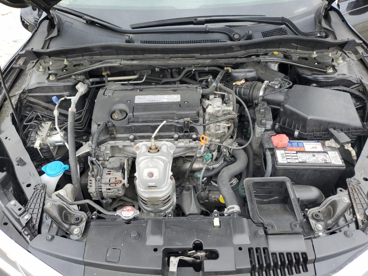 VIN: 1HGCR2F84GA032015 2016 HONDA ACCORD