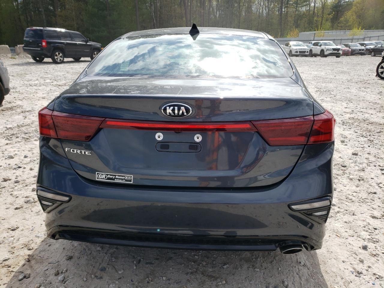 3KPF24AD5ME272179 2021 Kia Forte Fe