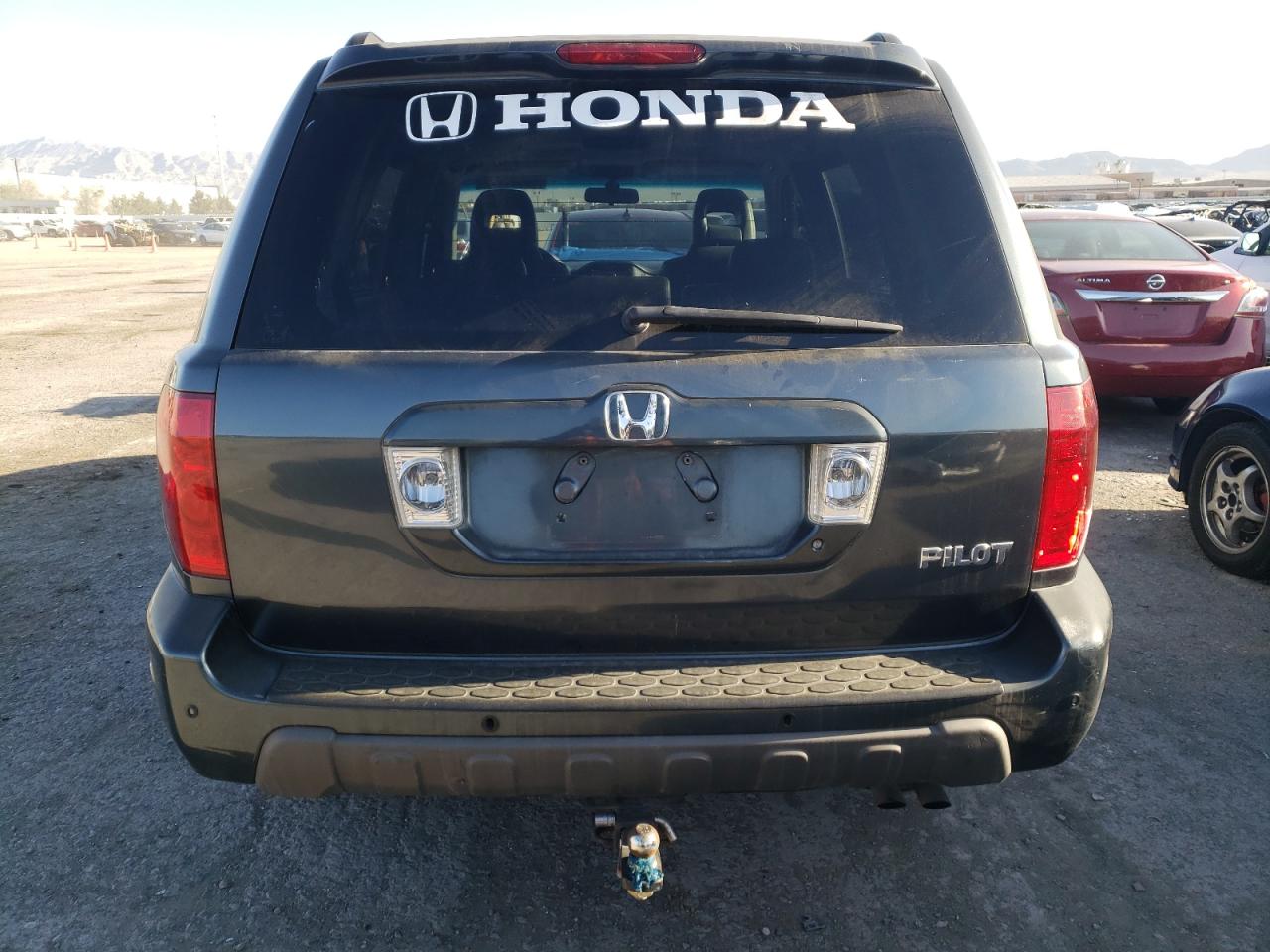 5FNYF18635B058323 2005 Honda Pilot Exl