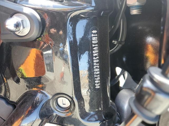 2018 HARLEY-DAVIDSON FLHCS HERI - 1HD1YBK30JC021963