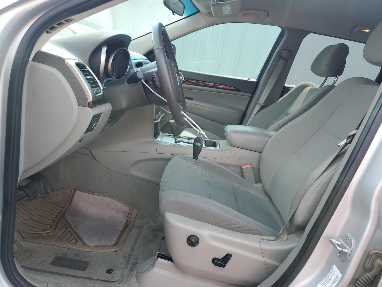 1C4RJFAG6CC135196 2012 Jeep Grand Cherokee Laredo