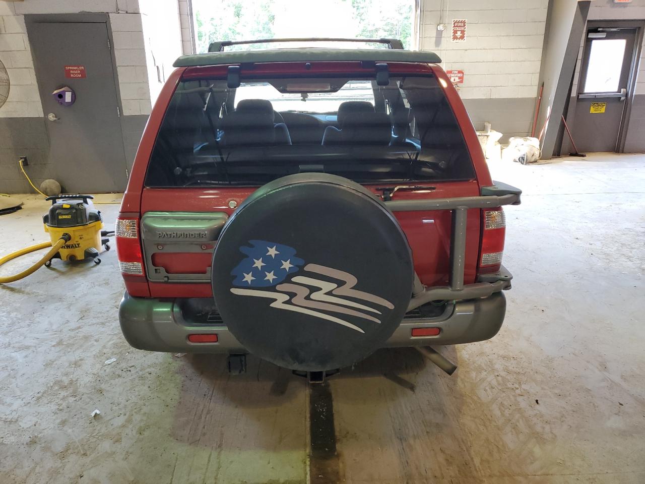 JN8AR07Y6XW352890 1999 Nissan Pathfinder Le