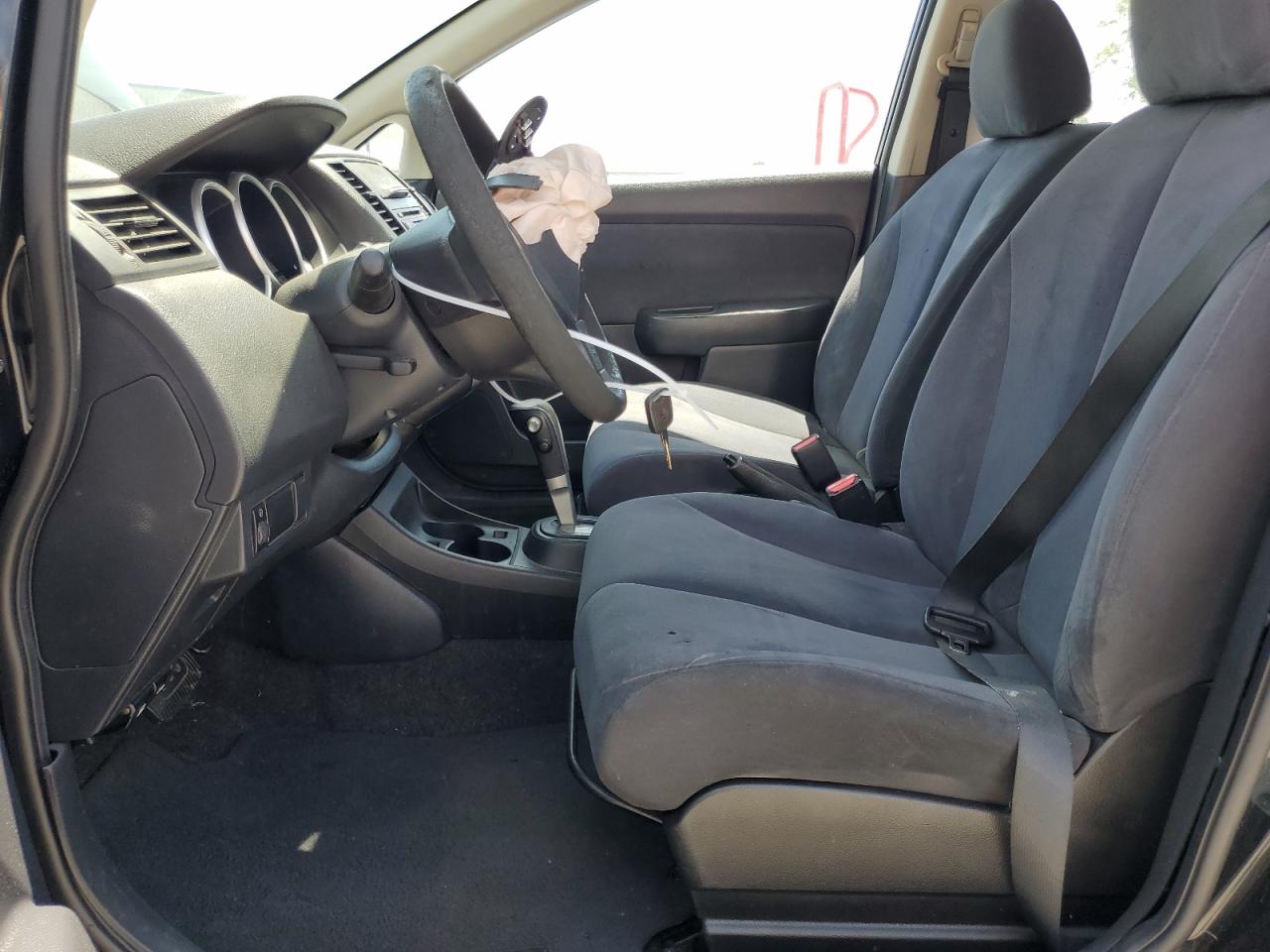 3N1CC11E99L484385 2009 Nissan Versa S