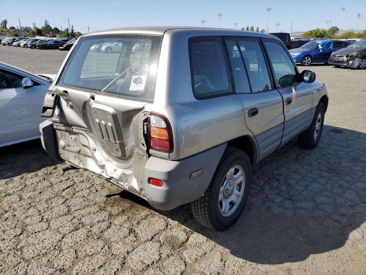 JT3GP10VXX0039320 1999 Toyota Rav4