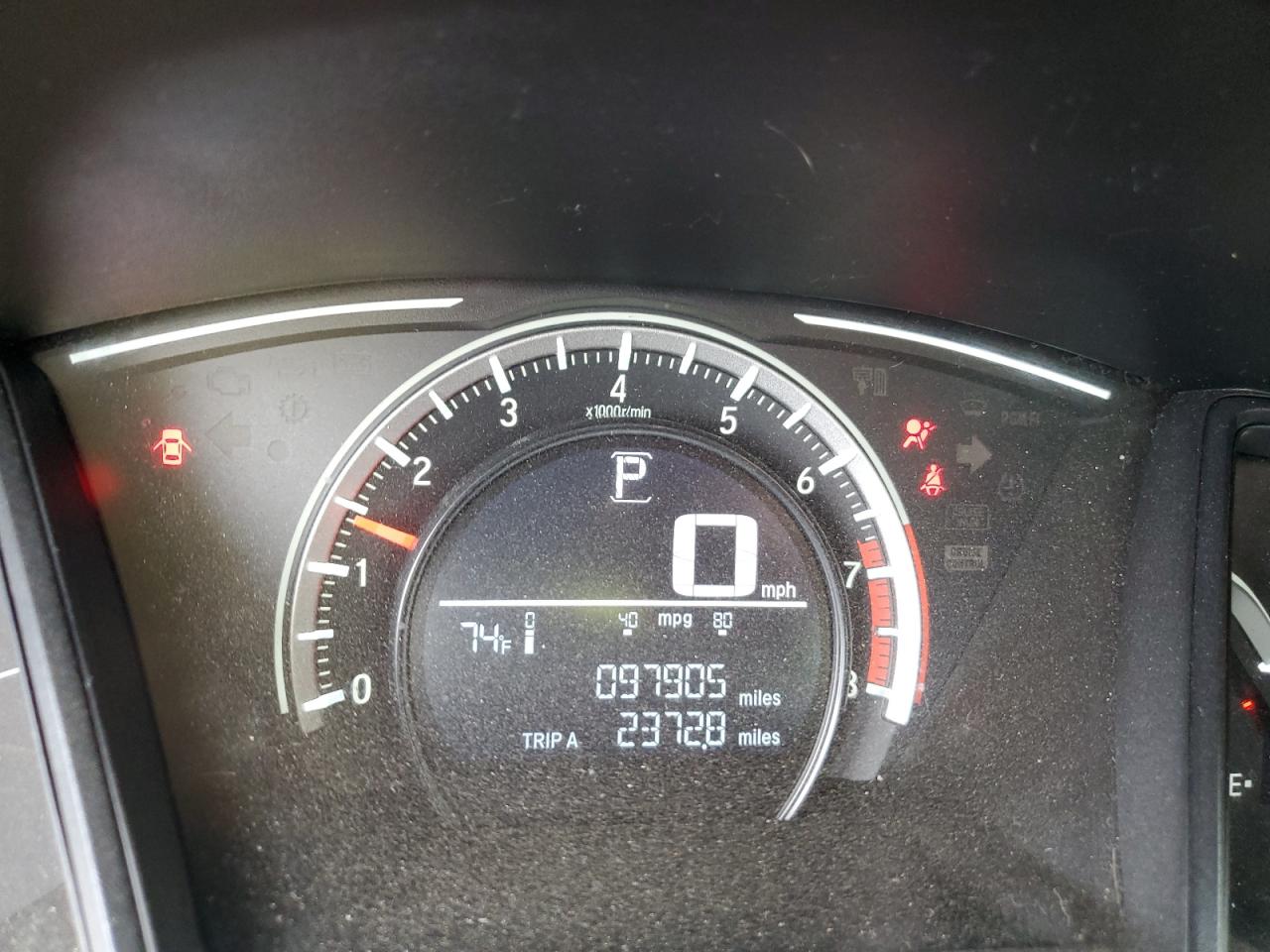 19XFC2F50JE028521 2018 Honda Civic Lx