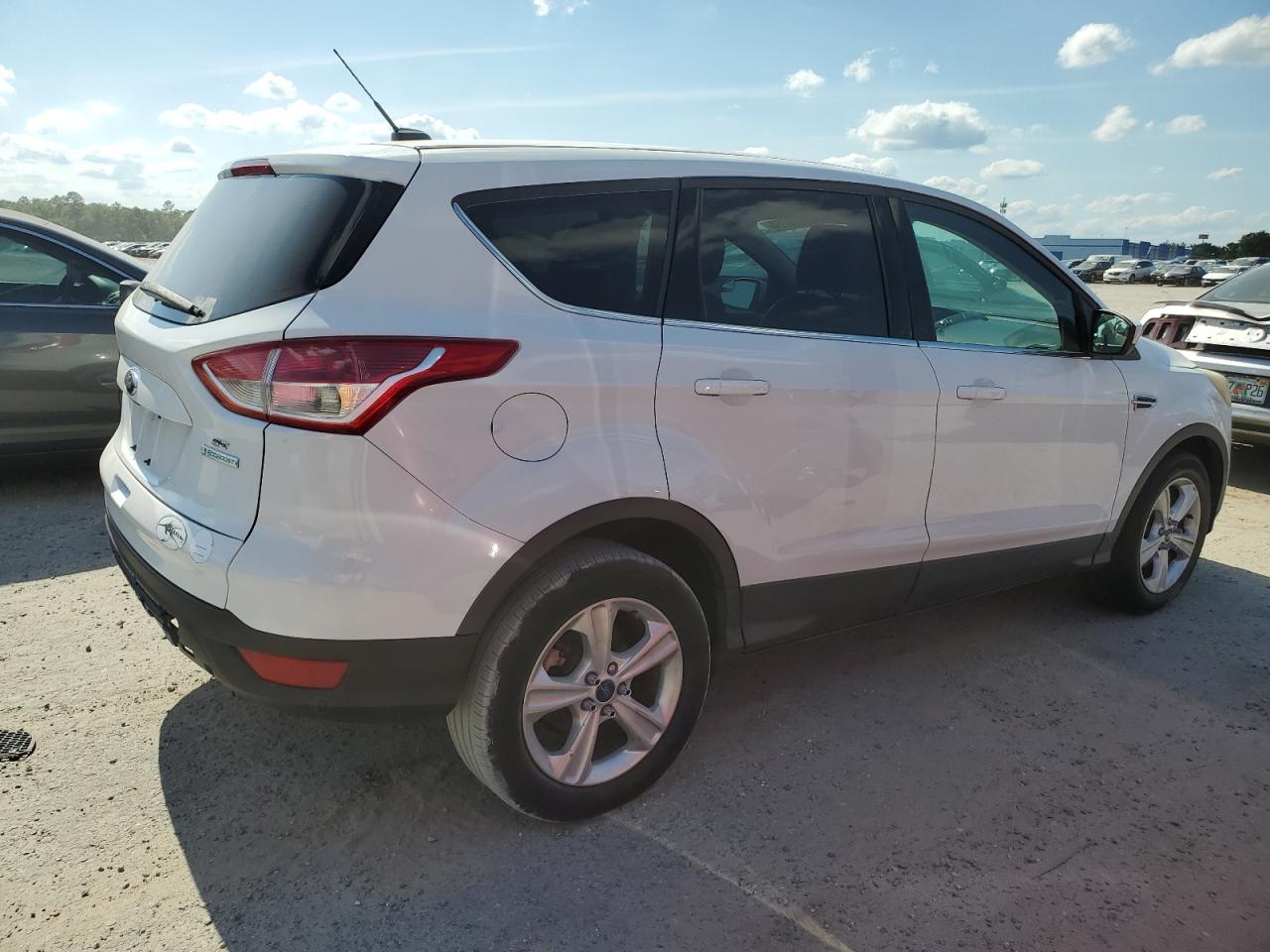 2015 Ford Escape Se vin: 1FMCU0GXXFUB74000