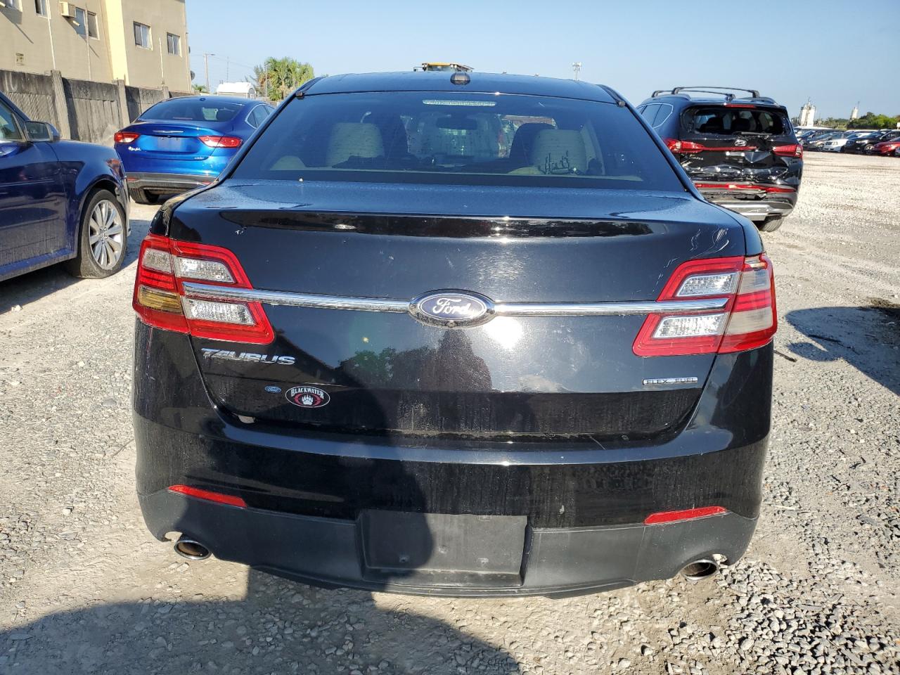 1FAHP2D81GG157571 2016 Ford Taurus Se