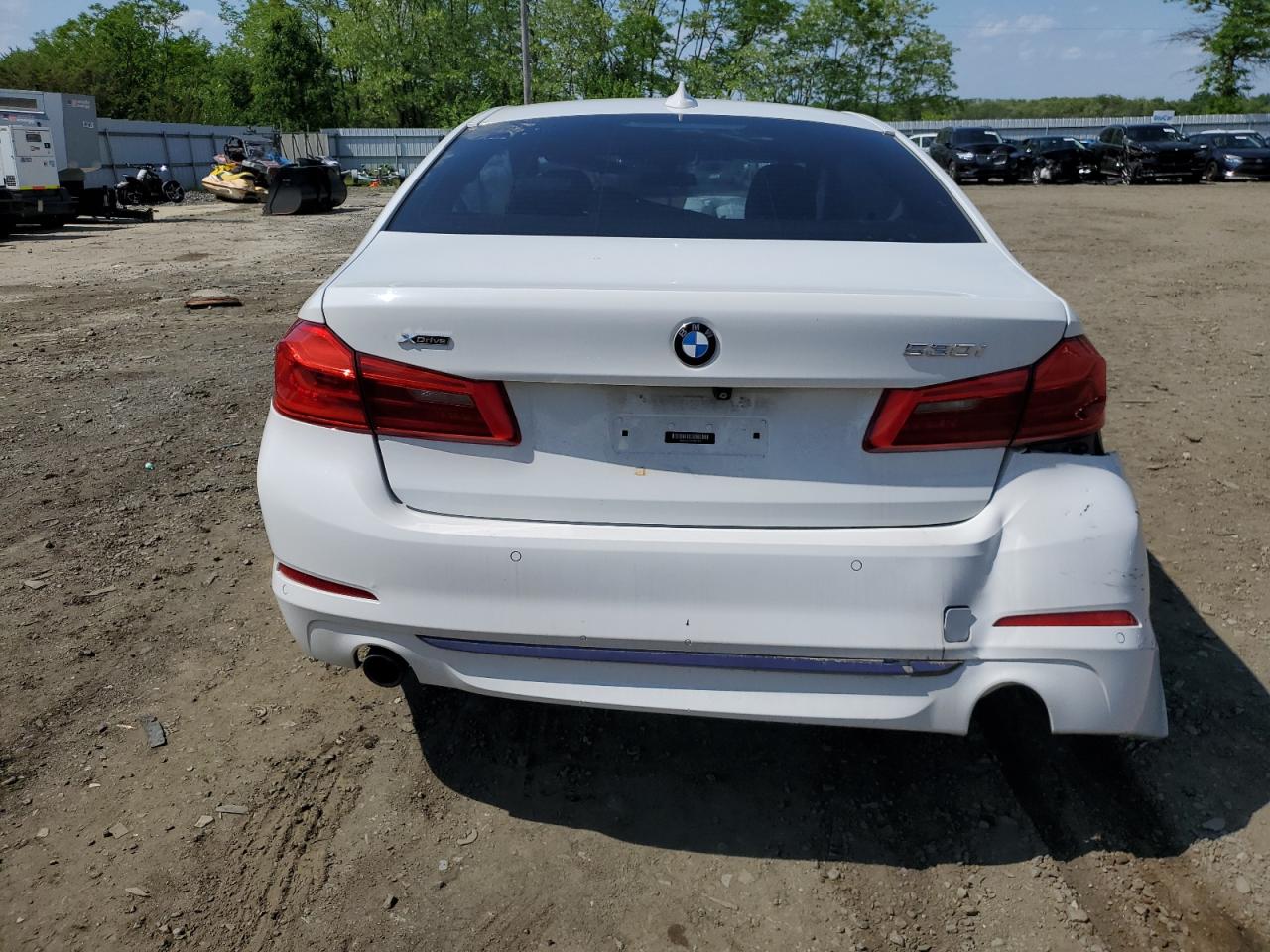 2018 BMW 530 Xi vin: WBAJA7C5XJWA71416