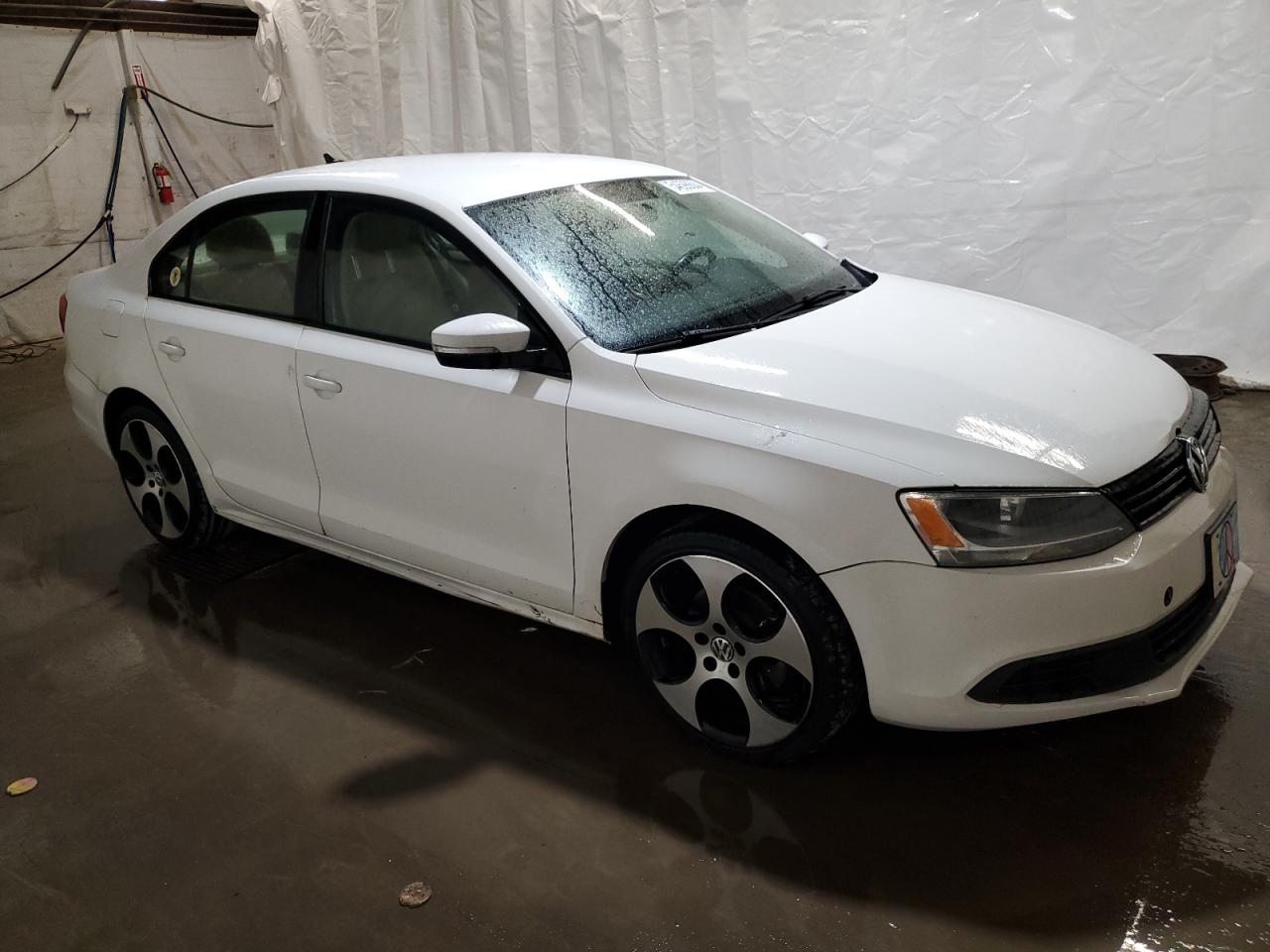 3VWDZ7AJ6BM350429 2011 Volkswagen Jetta Se