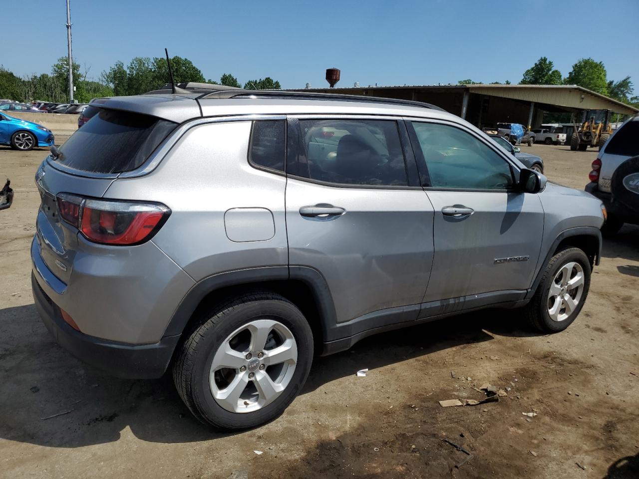 3C4NJDBB8KT599387 2019 Jeep Compass Latitude