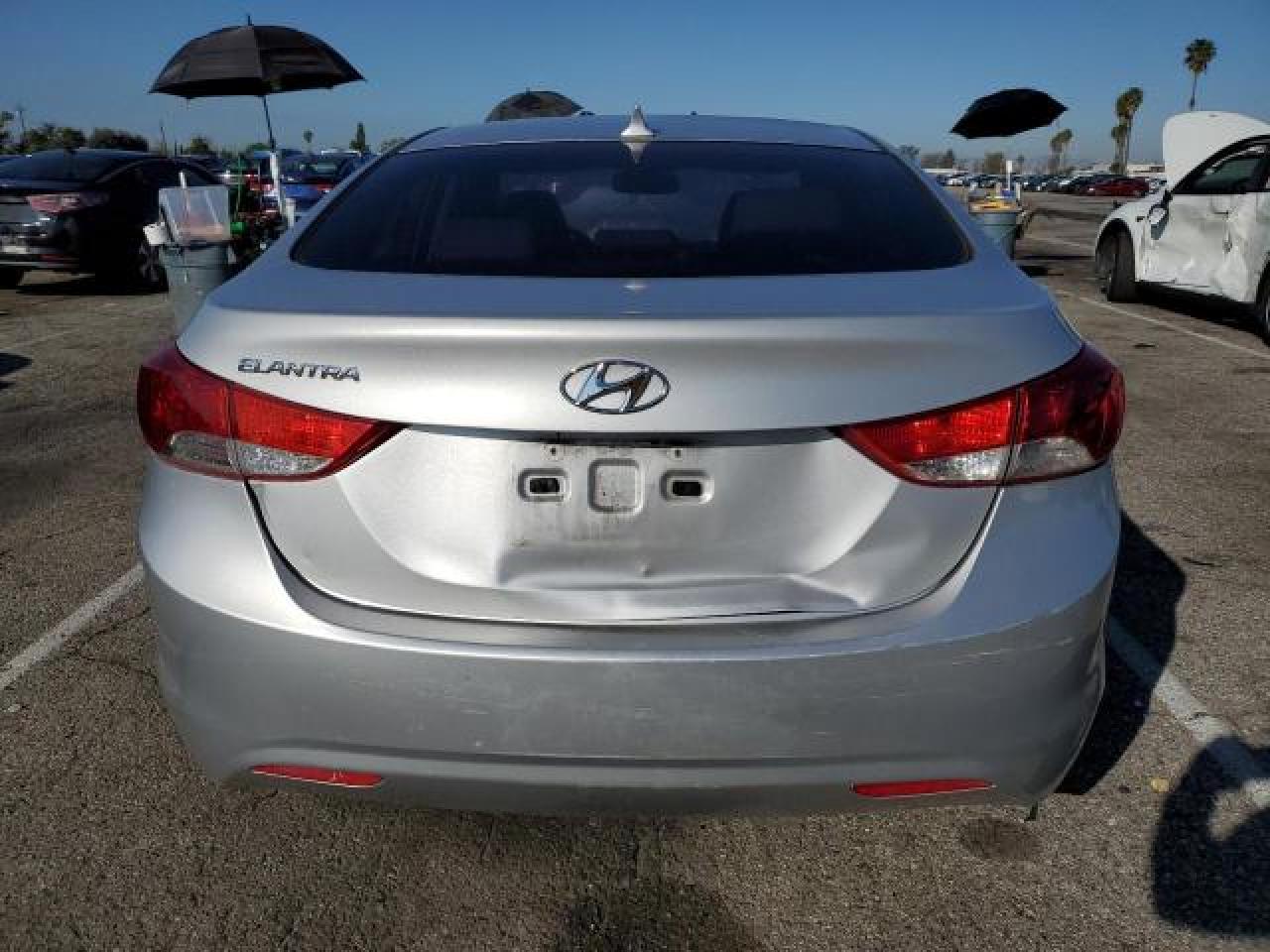 2013 Hyundai Elantra Gls vin: KMHDH4AEXDU583991