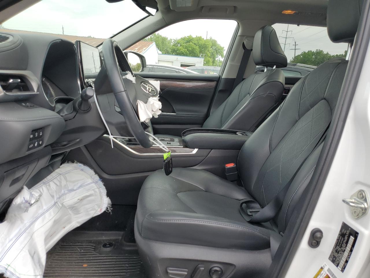 5TDEBRCH7NS094551 2022 Toyota Highlander Hybrid Platinum