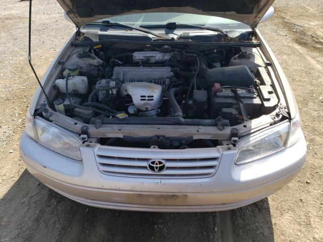 1999 Toyota Camry Le VIN: JT2BG22K2X0349677 Lot: 53161974