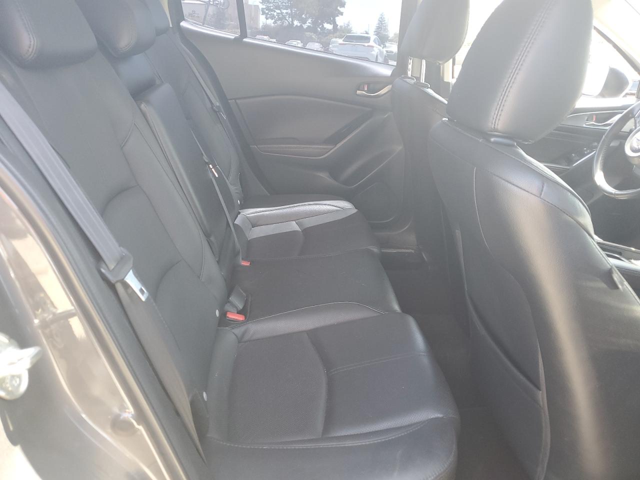 3MZBN1M37HM152643 2017 Mazda 3 Grand Touring