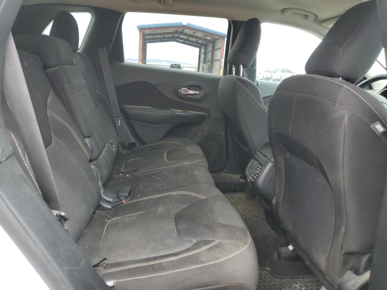 1C4PJMCS1FW504787 2015 Jeep Cherokee Latitude