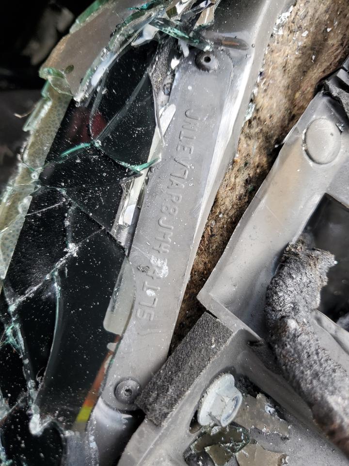 JN1EV7AR8JM434175 2018 Infiniti Q50 Luxe