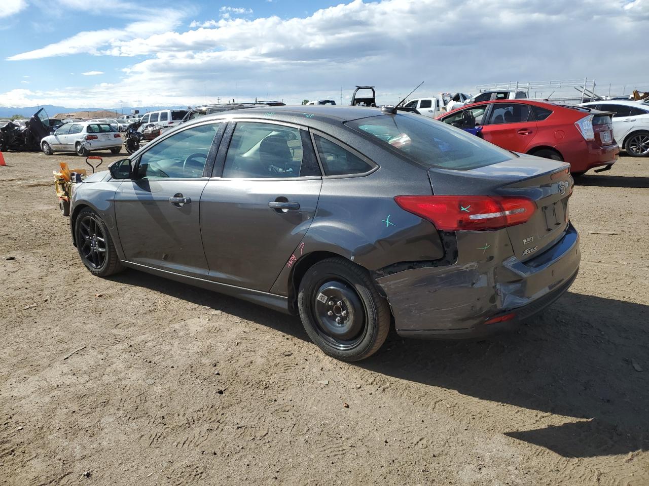 1FADP3F24GL383043 2016 Ford Focus Se