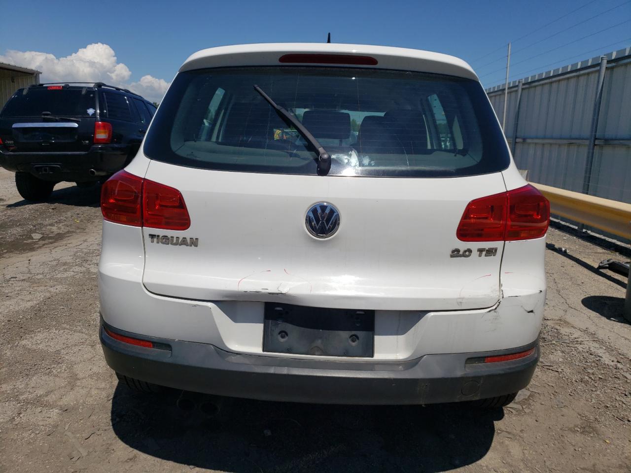 WVGAV7AX7CW524429 2012 Volkswagen Tiguan S