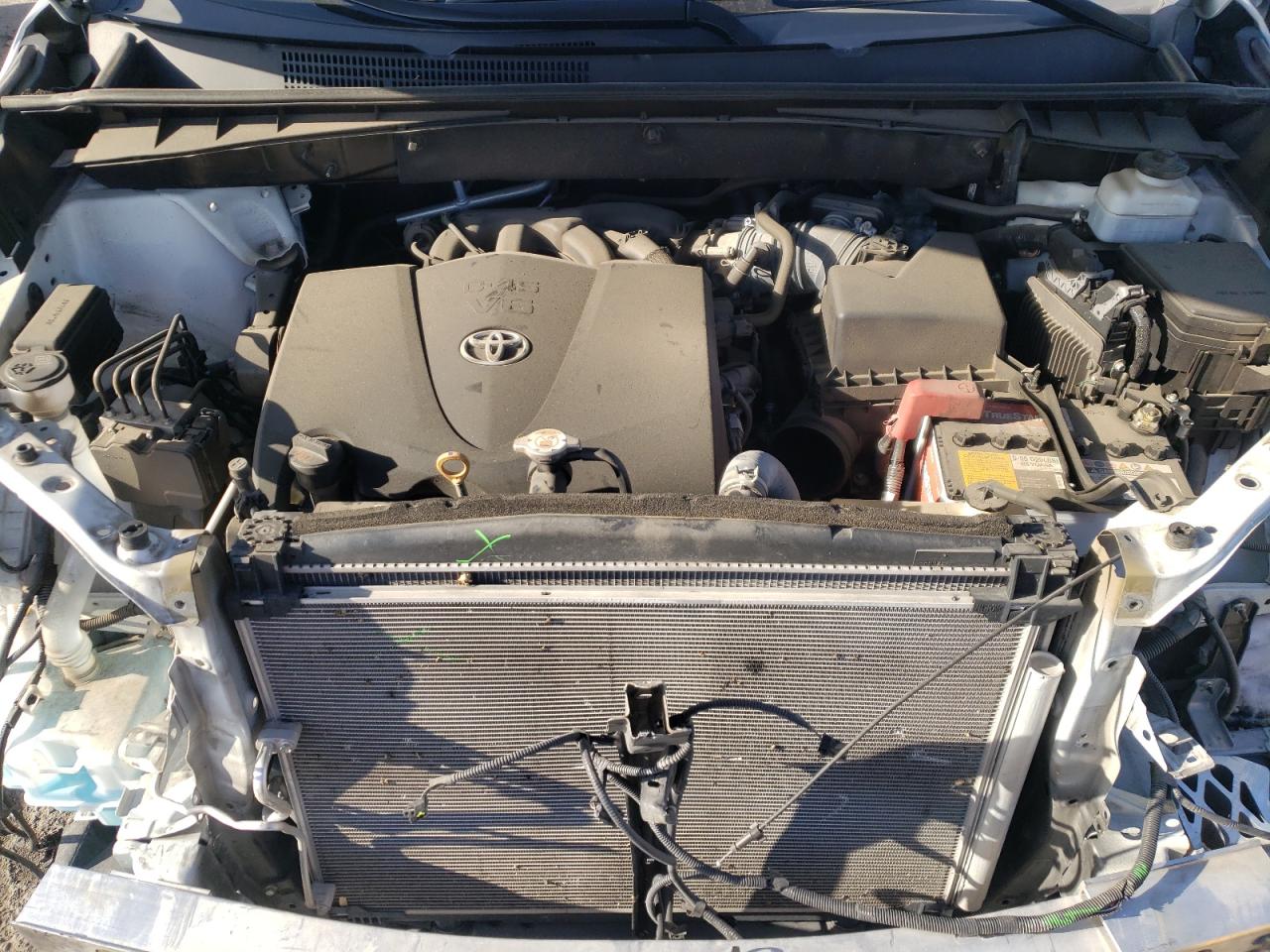 5TDKZRFH3KS331476 2019 Toyota Highlander Se