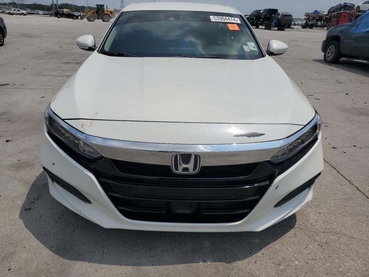 1HGCV1F17JA040822 2018 Honda Accord Lx