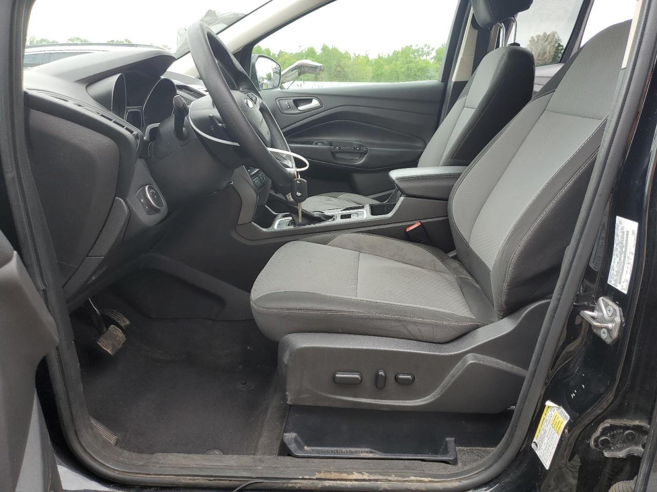 1FMCU9GD7HUA73820 2017 Ford Escape Se