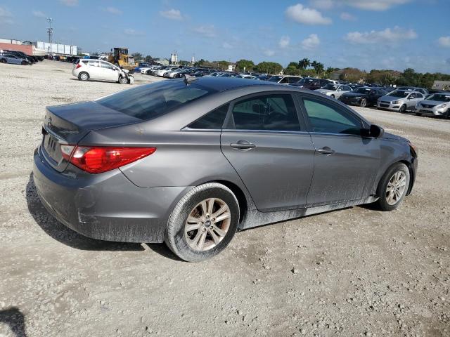 2013 Hyundai Sonata - Image 3
