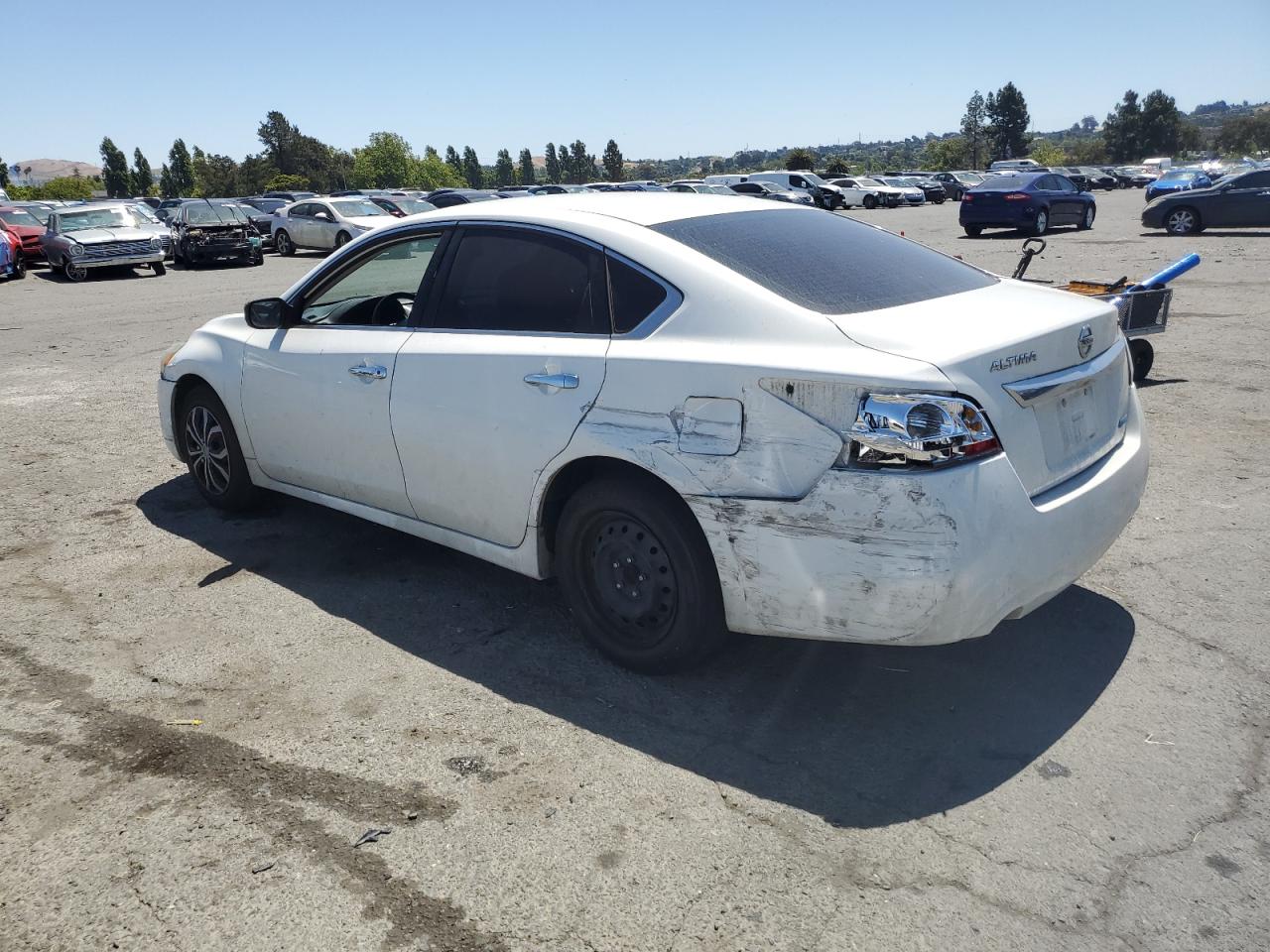 2015 Nissan Altima 2.5 vin: 1N4AL3AP2FC270465