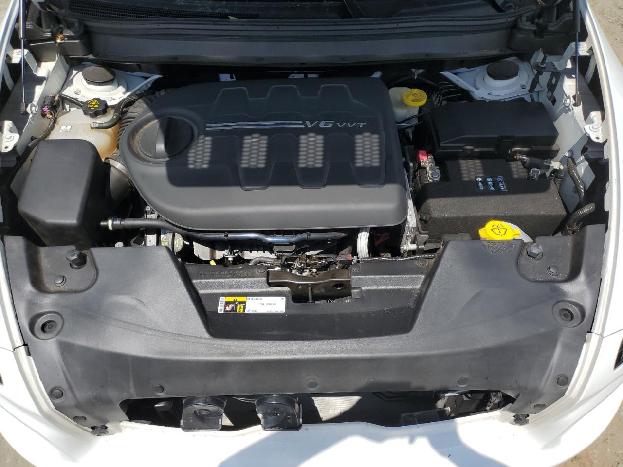 1C4PJLJS6HW613584 2017 Jeep Cherokee Overland