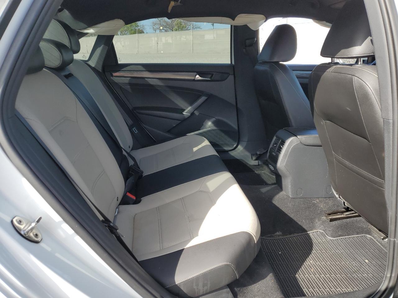 1VWMA7A3XMC009693 2021 Volkswagen Passat R-Line