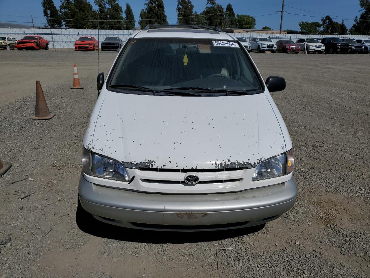 4T3ZF13C0YU285629 2000 Toyota Sienna Le