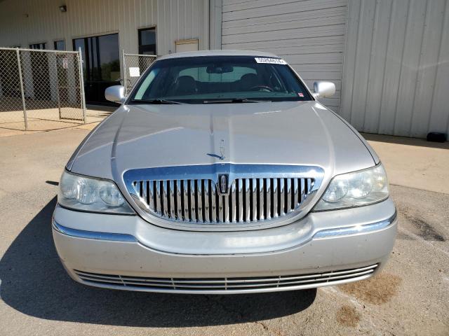 2009 Lincoln Town Car Signature Limited VIN: 2LNHM82V39X616848 Lot: 55264614