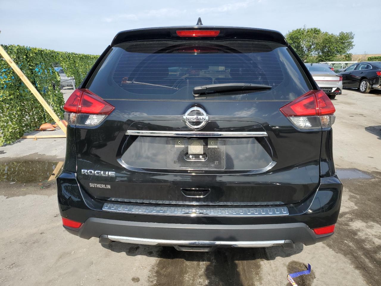 JN8AT2MT1JW457172 2018 Nissan Rogue S