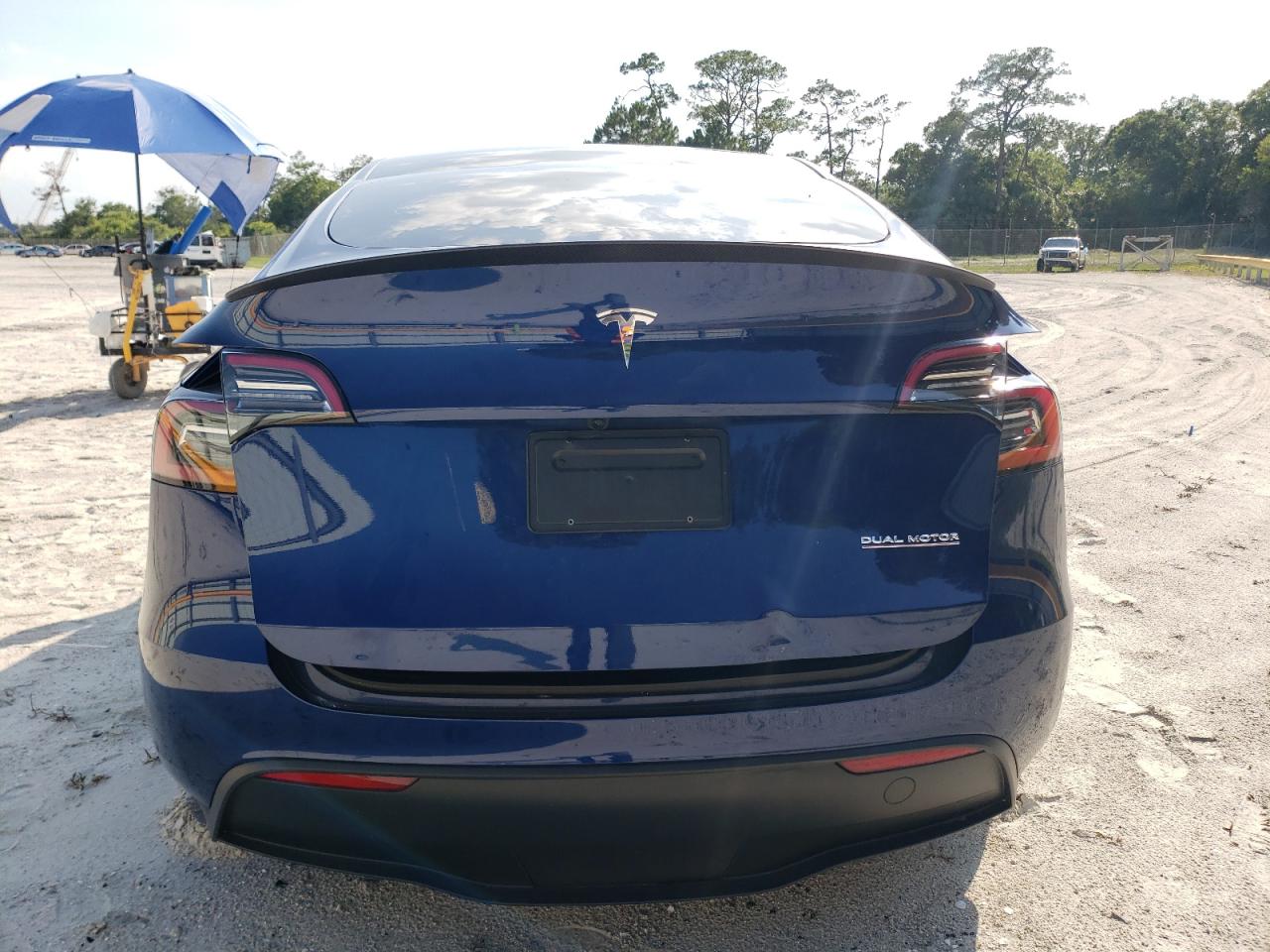 7SAYGDEF0PF937724 2023 Tesla Model Y