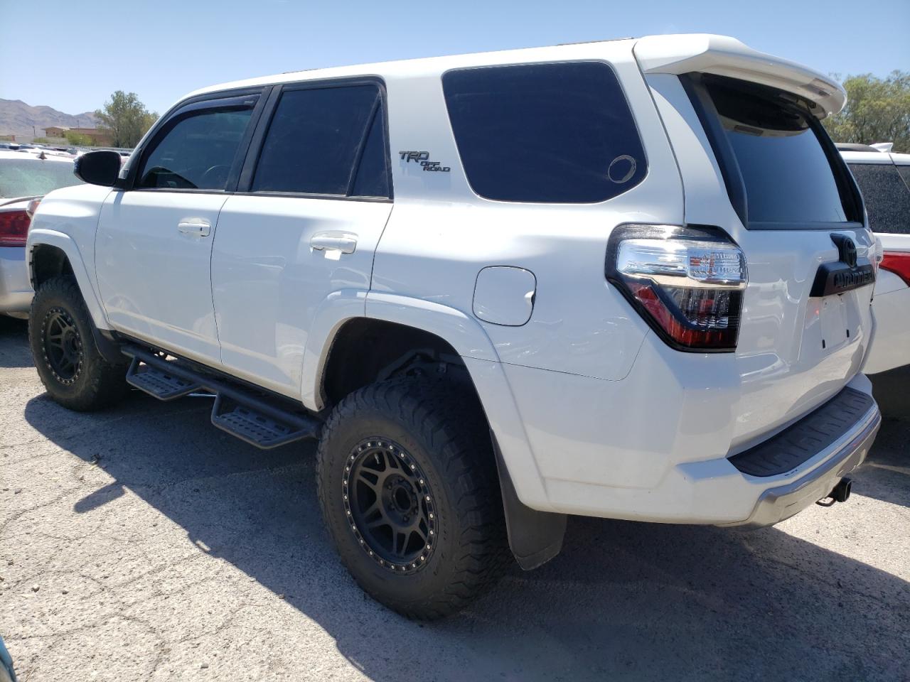 2018 Toyota 4Runner Sr5/Sr5 Premium vin: JTEBU5JR2J5606634