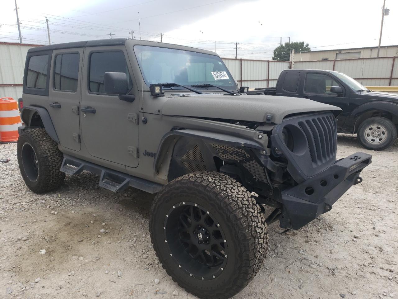 1C4HJXDNXJW196784 2018 Jeep Wrangler Unlimited Sport