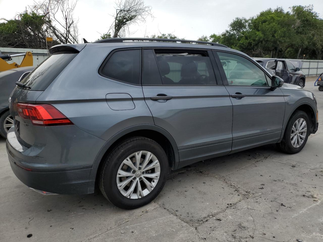 3VV1B7AX8LM063496 2020 Volkswagen Tiguan S