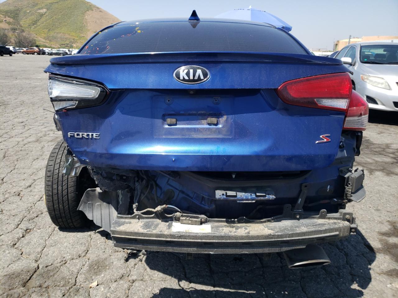 3KPFL4A70JE199368 2018 Kia Forte Lx