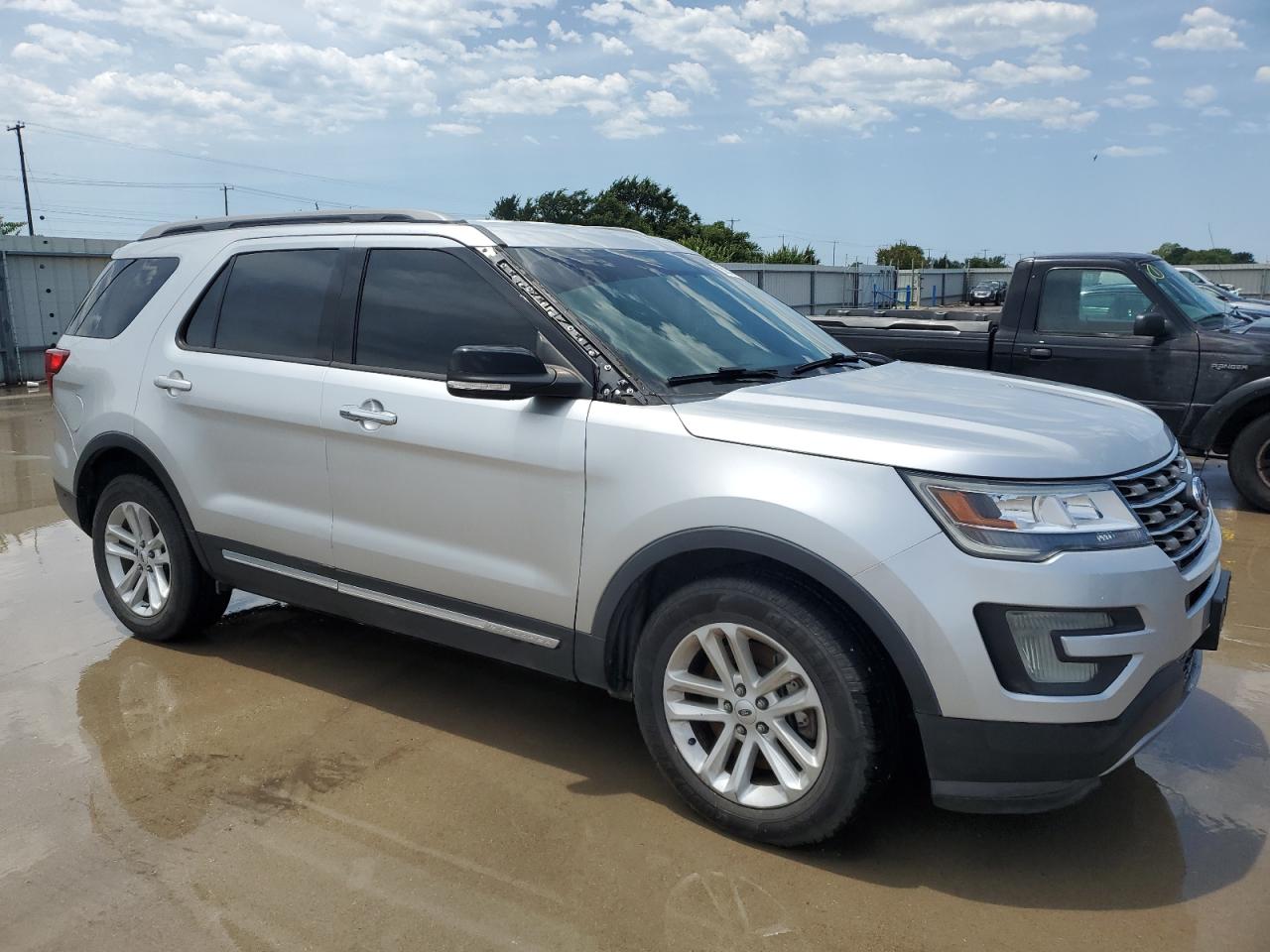 1FM5K7DHXHGE23837 2017 Ford Explorer Xlt