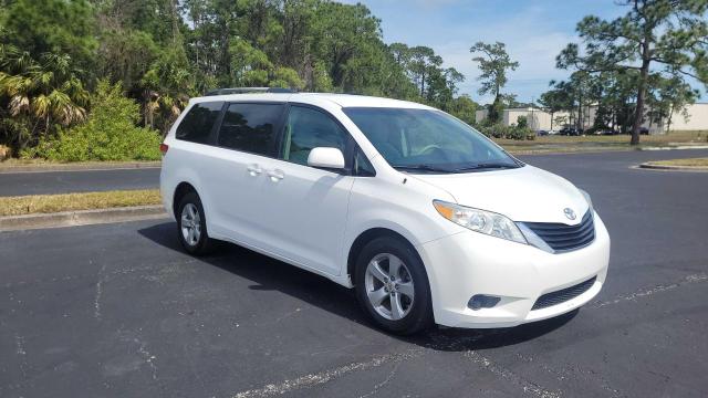 Lot #2519716205 2011 TOYOTA SIENNA LE salvage car