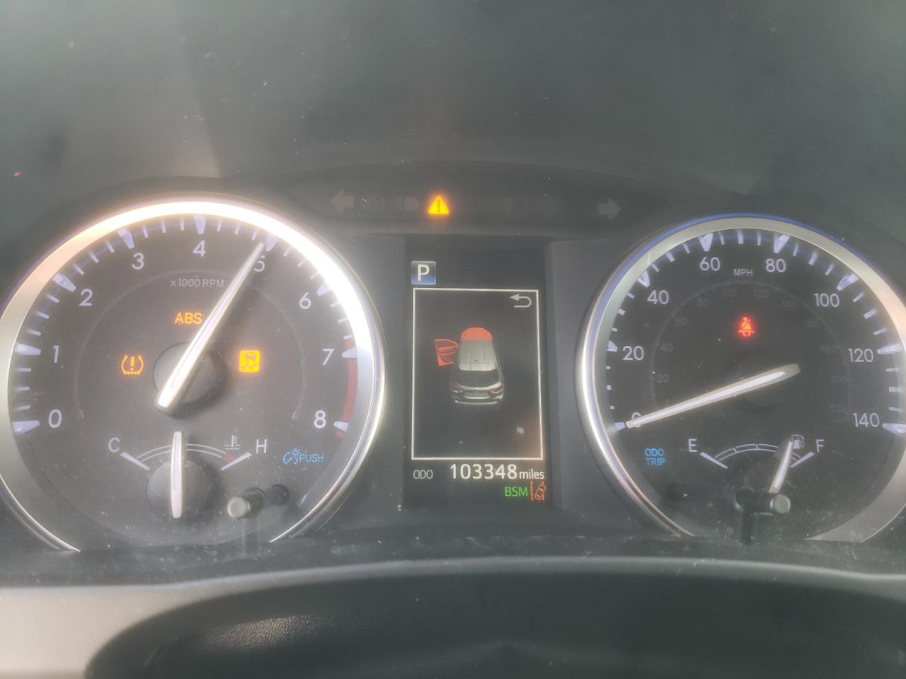 5TDKZRFH4KS567411 2019 Toyota Highlander Se