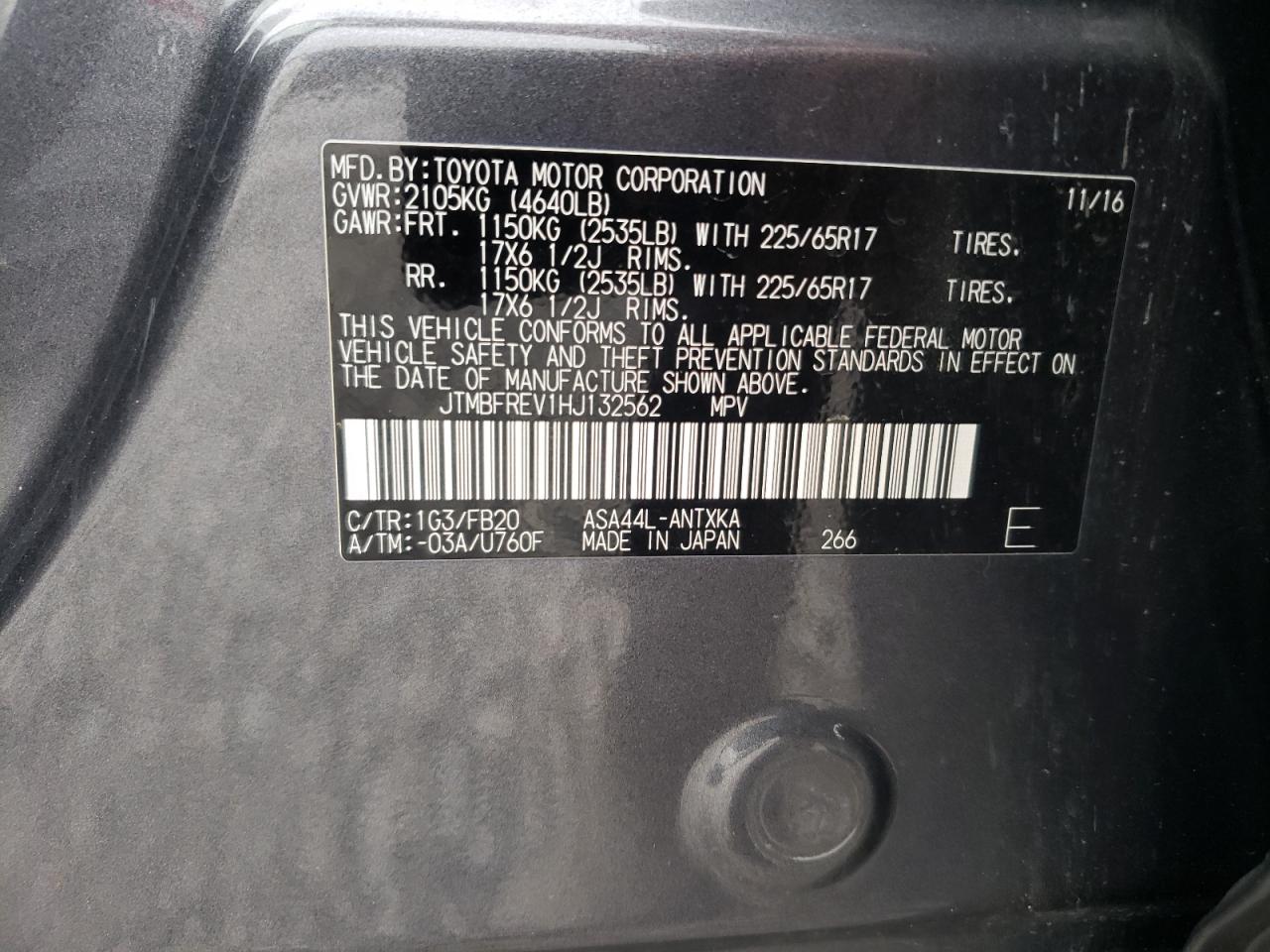 JTMBFREV1HJ132562 2017 Toyota Rav4 Le