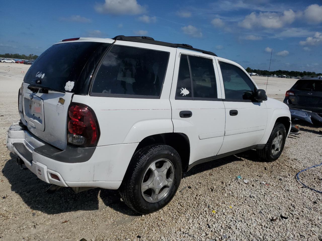 1GNDS13S372102607 2007 Chevrolet Trailblazer Ls