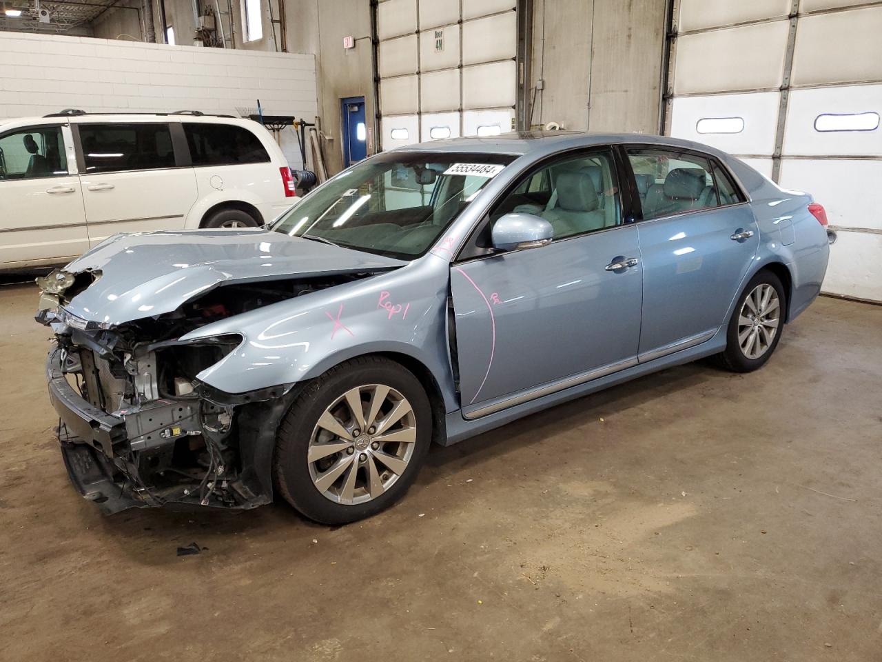  Salvage Toyota Avalon