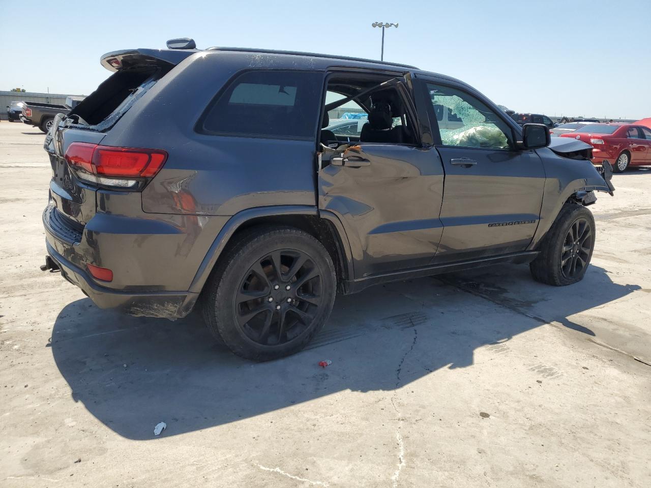 2018 Jeep Grand Cherokee Laredo vin: 1C4RJFAG7JC491590