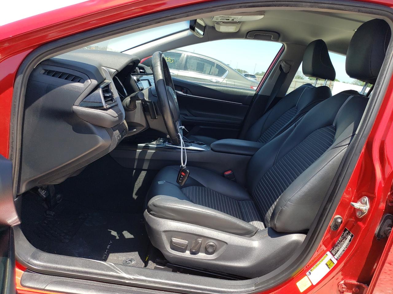 4T1B11HK3KU268923 2019 Toyota Camry L