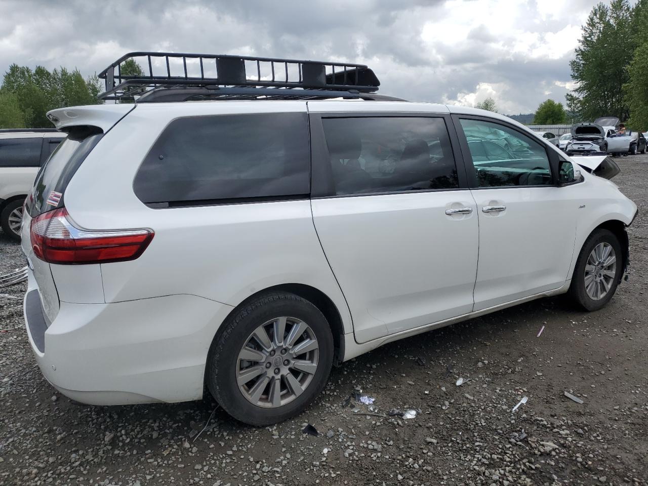 5TDDZ3DC9HS162179 2017 Toyota Sienna Xle