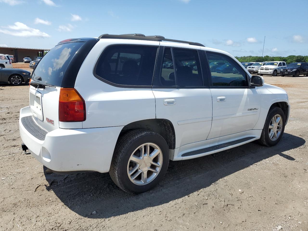 1GKES63M072122765 2007 GMC Envoy Denali