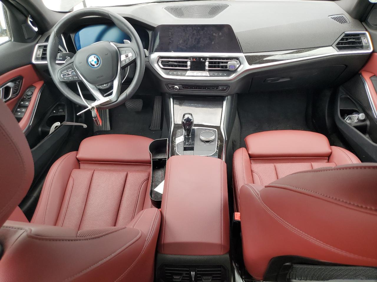 3MW5P7J00N8C72776 2022 BMW 330E