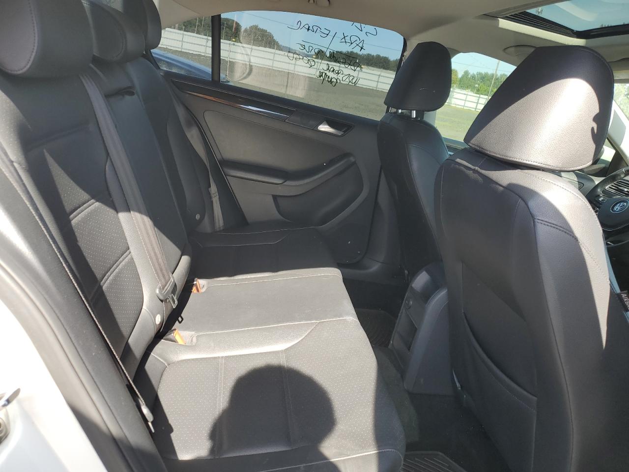 3VWL07AJXGM394043 2016 Volkswagen Jetta Sel